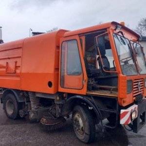 foto 7m3 Sweeper 7/12t  IFA KM2301 municipal
